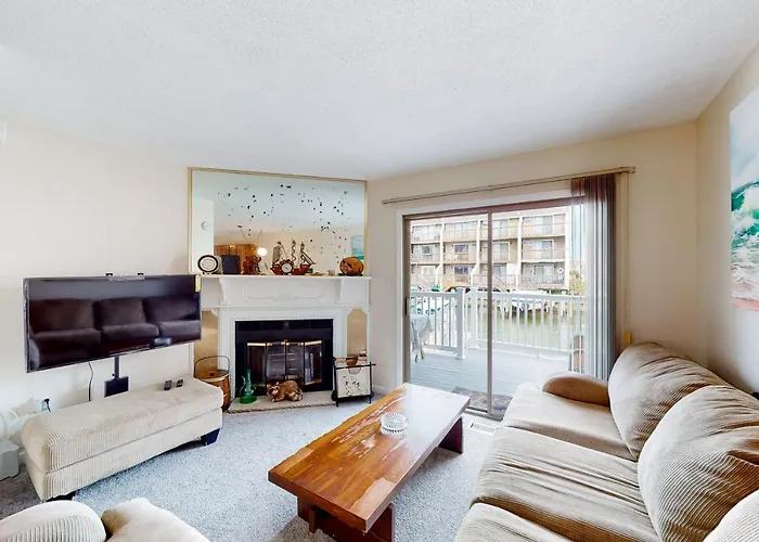 Dawn's Cove F Apartment *